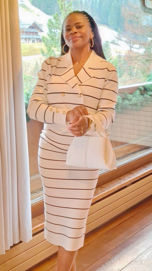 ENSEMBLE VESTE JUPE MI-LONGUE EN MAILLE