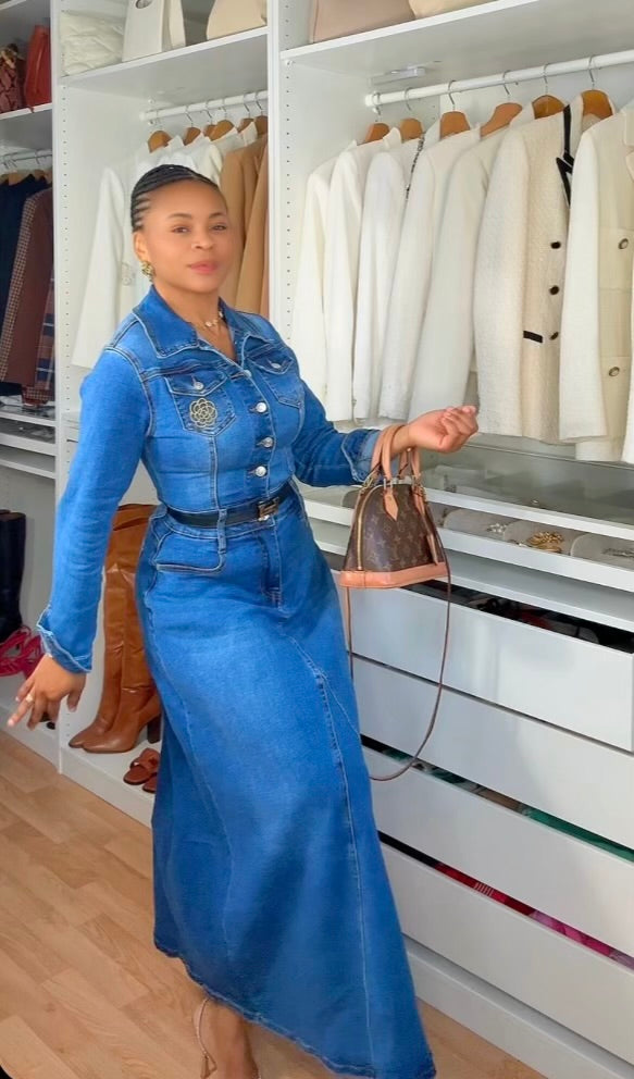 ROBE JEANS LONGUES AVEC BOUTONS ET