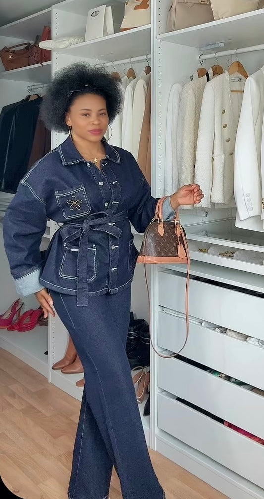 ENSEMBLE JEANS BLEU BRUT AVEC CORDE