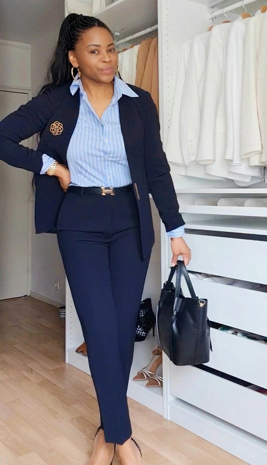 TAILLEUR AVEC BLAZER CINTRE